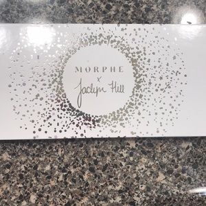 Jaclyn Hill palette